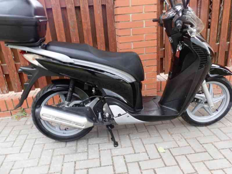 Honda SH 125i (2010) - foto 27