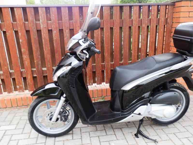 Honda SH 125i (2010) - foto 17