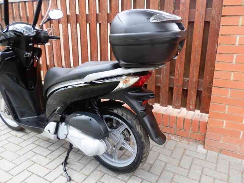 Honda SH 125i (2010) - foto 9