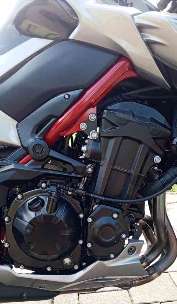 KAWASAKI Z900 - foto 12