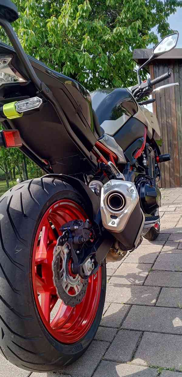 KAWASAKI Z900 - foto 10