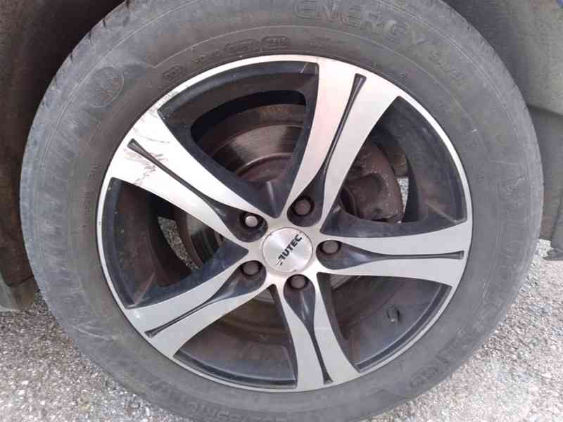 FORD FOCUS 1.6 92kW ČR,1.MAJITEL,DPH,KLIMA - foto 37
