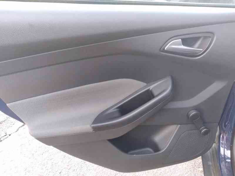 FORD FOCUS 1.6 92kW ČR,1.MAJITEL,DPH,KLIMA - foto 31