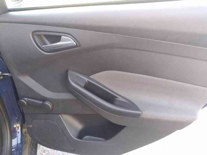 FORD FOCUS 1.6 92kW ČR,1.MAJITEL,DPH,KLIMA - foto 33