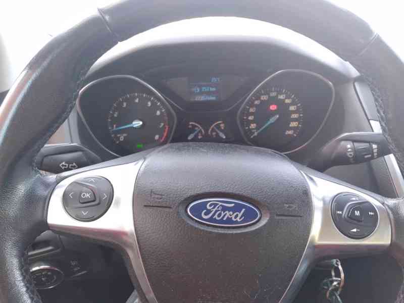 FORD FOCUS 1.6 92kW ČR,1.MAJITEL,DPH,KLIMA - foto 17