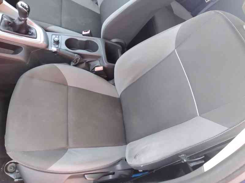 FORD FOCUS 1.6 92kW ČR,1.MAJITEL,DPH,KLIMA - foto 12