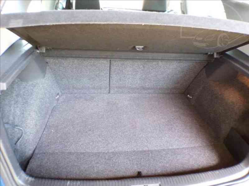 Volkswagen Golf 1,4 FSI DIGI.KLIMA - foto 9