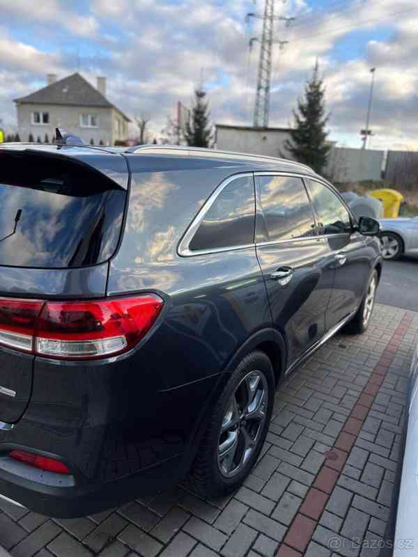 Kia Sorento 2,2   šedá barva - foto 8