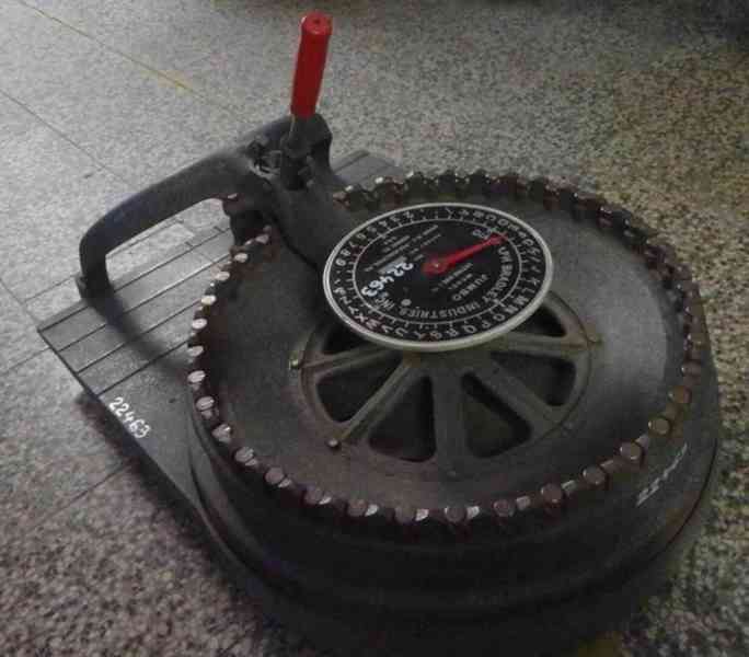 Vysekávačka na šablony (13235.) - foto 4