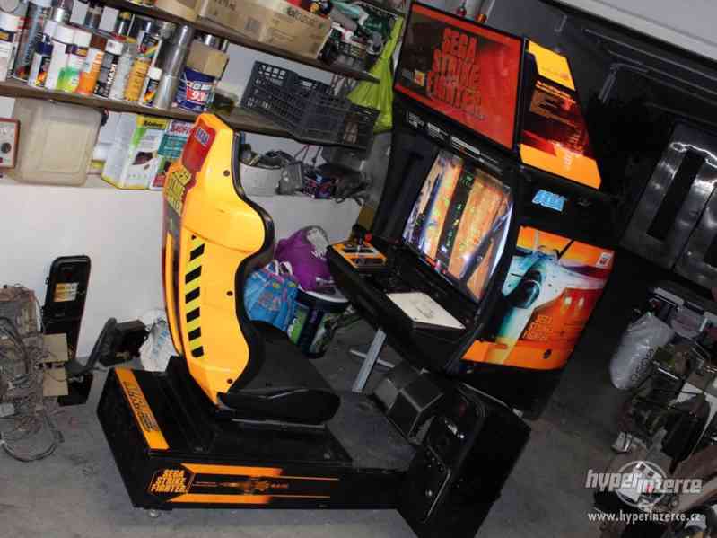 Zábavní herní hrací automat Sega Strike Fighter - foto 1