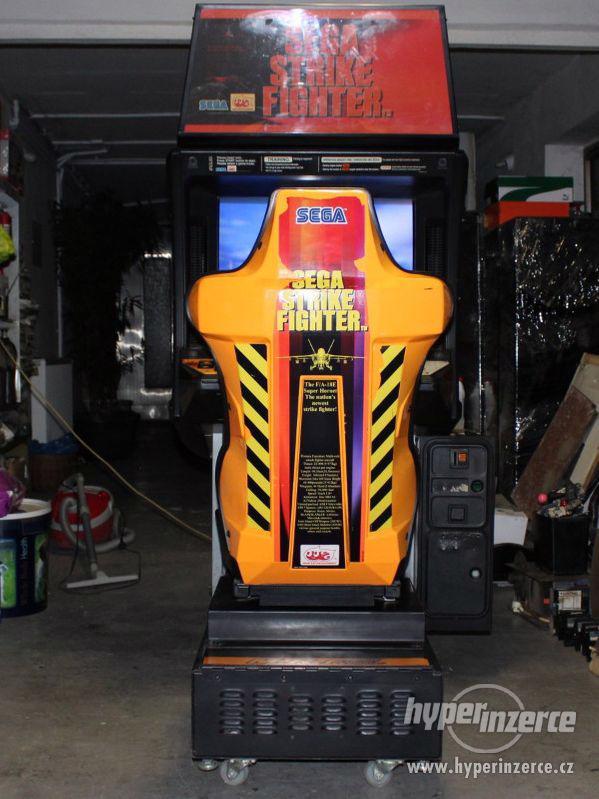 Zábavní herní hrací automat Sega Strike Fighter - foto 3