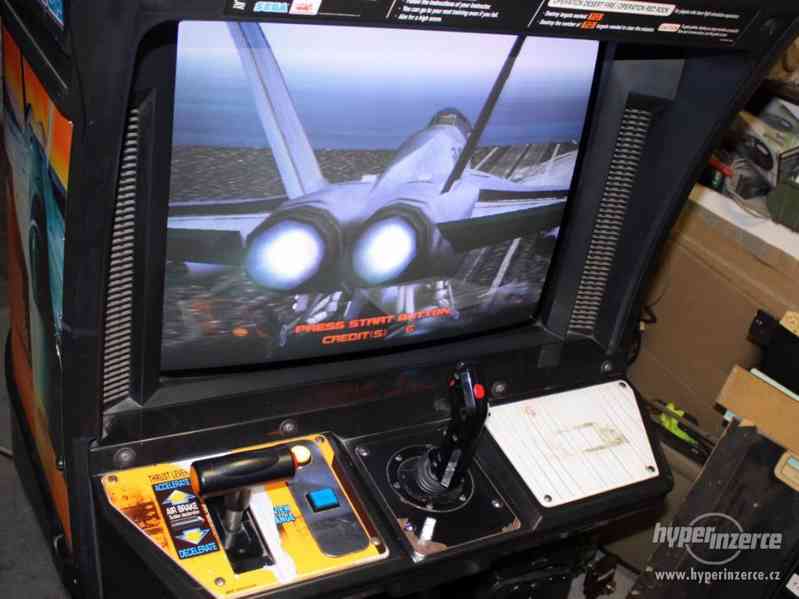 Zábavní herní hrací automat Sega Strike Fighter - foto 4