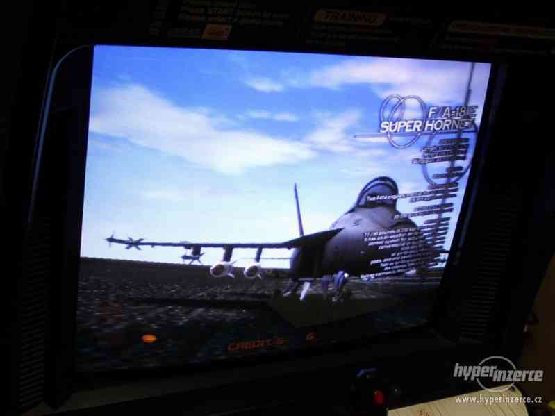 Zábavní herní hrací automat Sega Strike Fighter - foto 5