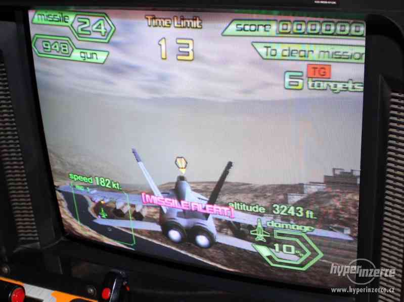 Zábavní herní hrací automat Sega Strike Fighter - foto 8