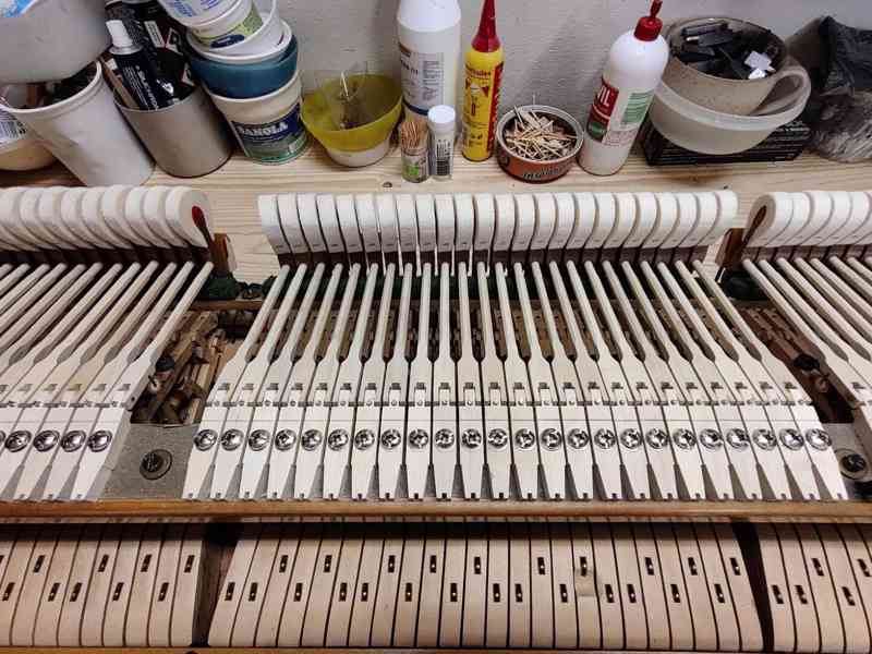 Klavír PETROF model V. opus 46815 (160 cm) - foto 8