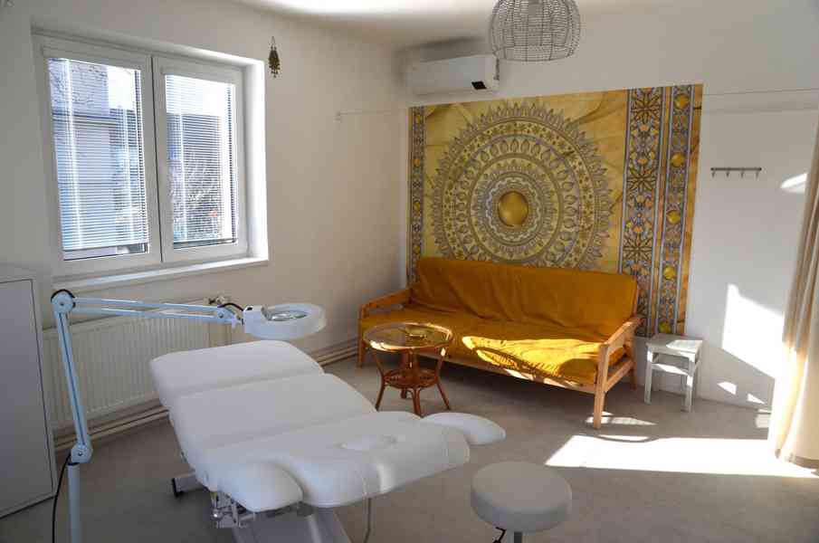 Masáže obličeje a dekoltu, relaxační masáže, kosmetika - foto 2