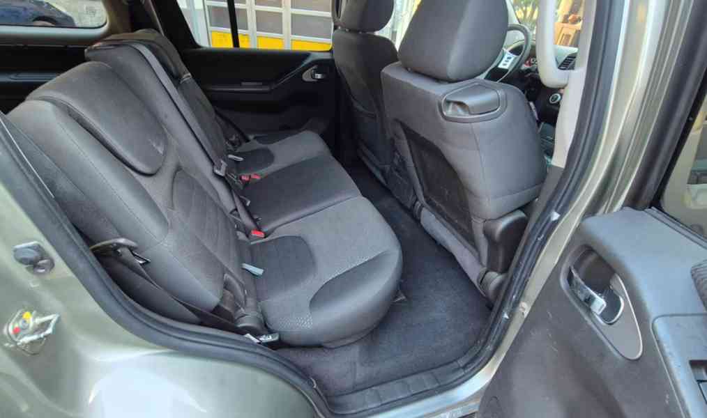 Nissan Pathfinder 2.5 dCi SE 140kw - foto 9