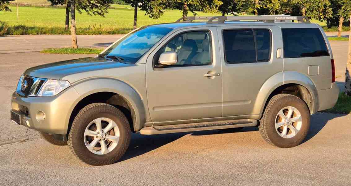 Nissan Pathfinder 2.5 dCi SE 140kw - foto 3