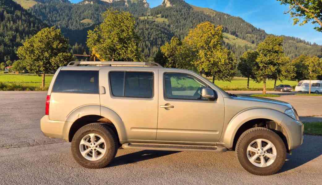 Nissan Pathfinder 2.5 dCi SE 140kw - foto 8