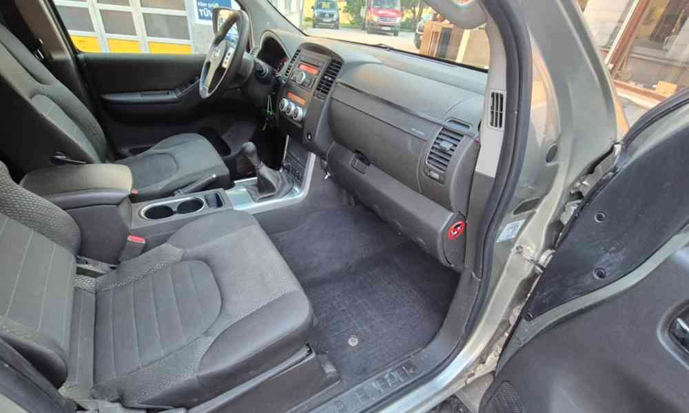 Nissan Pathfinder 2.5 dCi SE 140kw - foto 10