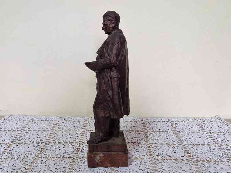 Nevídaná autorská bronzová Socha Klement Gottwald - foto 7