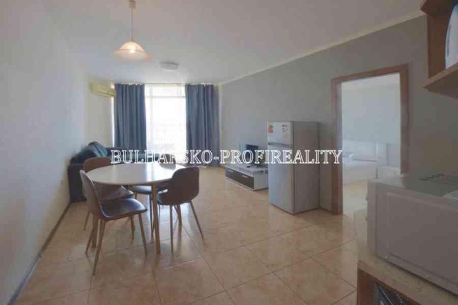 Exkluzivní nabídka: Prostorný apartmán 2+kk s bočním výhlede - foto 9