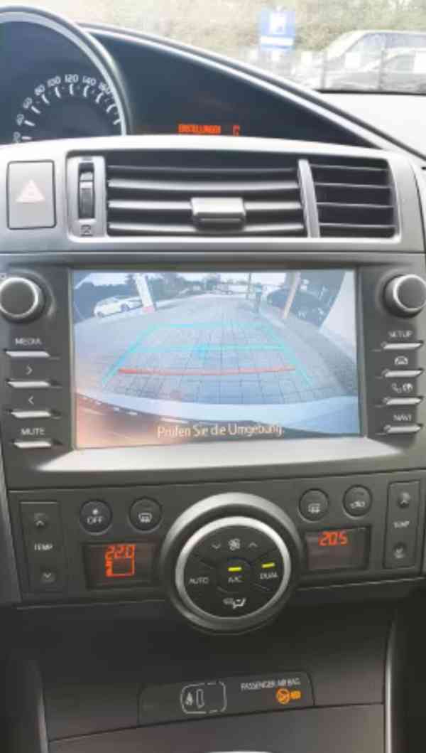 Toyota Verso 1.8i Edition S benzín 108kw - foto 9