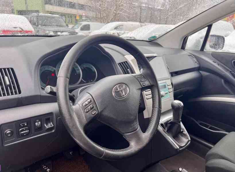 Toyota Corolla Verso 1.8i Edition benzín 85kw - foto 11