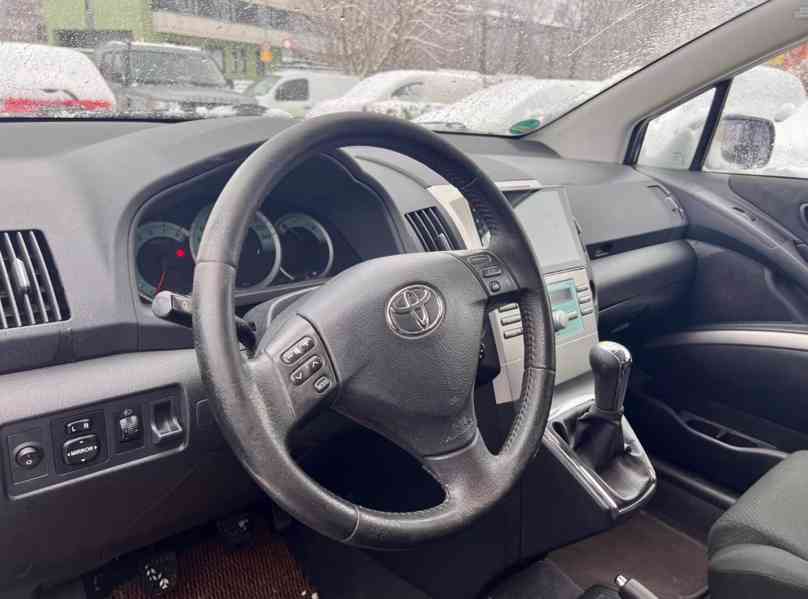 Toyota Corolla Verso 1.8i Edition benzín 85kw - foto 3