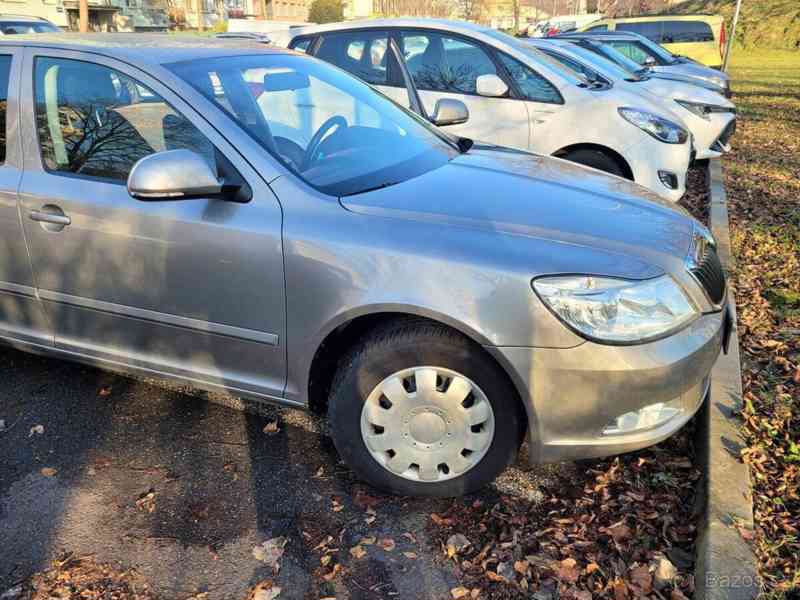 Škoda Octavia II. Řady liftback/hatchback - foto 2