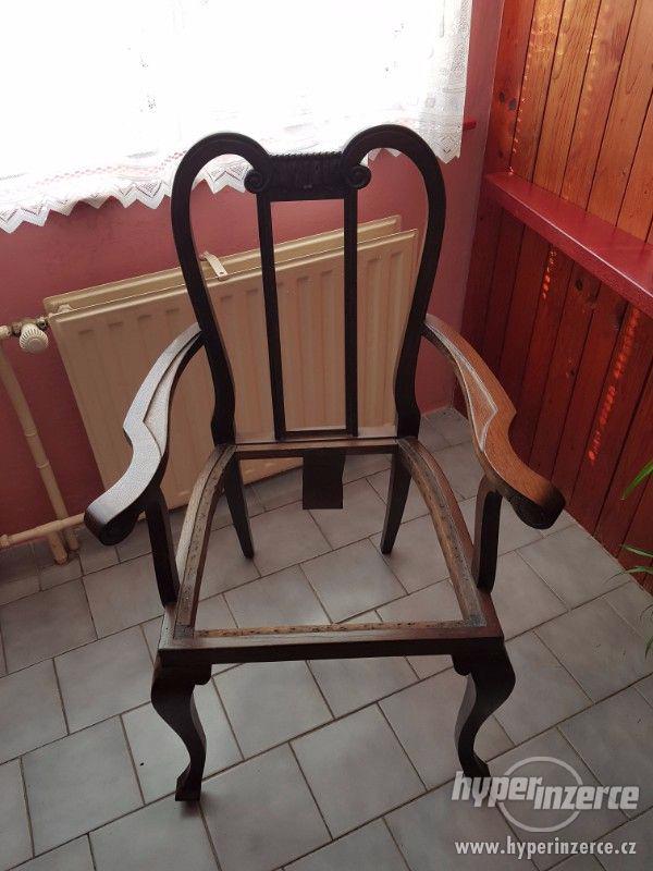 Starožitná židle s područkami - foto 2