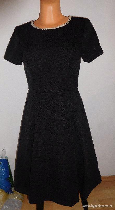 Černé šaty - foto 1