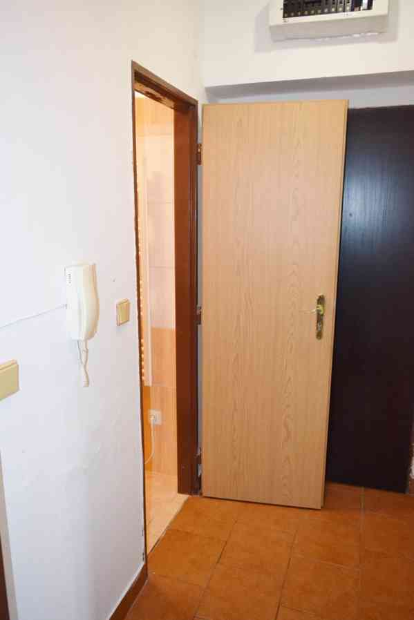 Prodej pěkného bytu 2+kk ve Dvoře Králové n.L. - foto 7