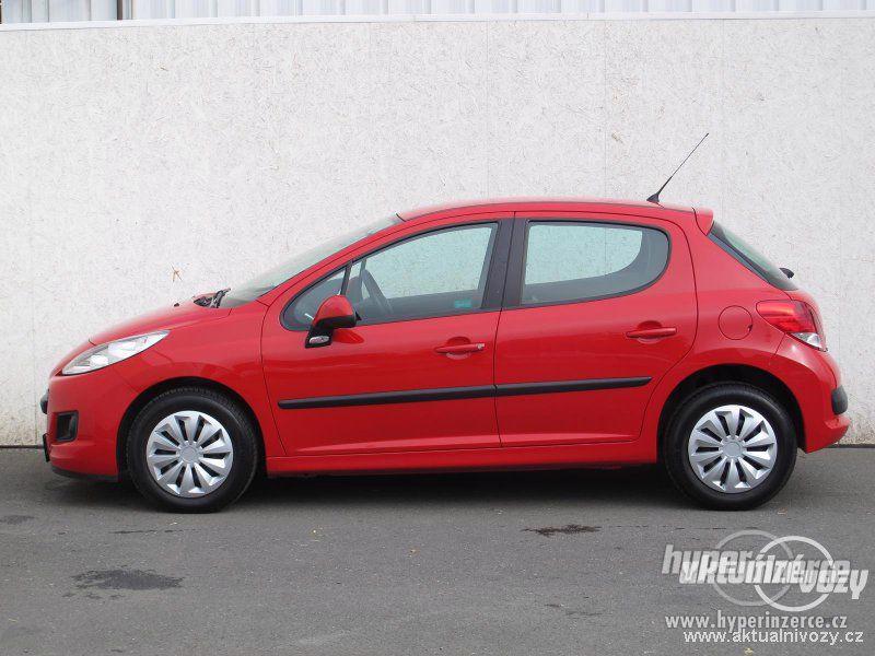 Peugeot 207 1.4, benzín, rok 2011 - foto 5