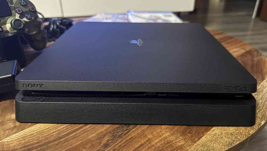 Sony PlayStation 4 Slim 500GB TOP STAV FIFA 2023 a House - foto 4