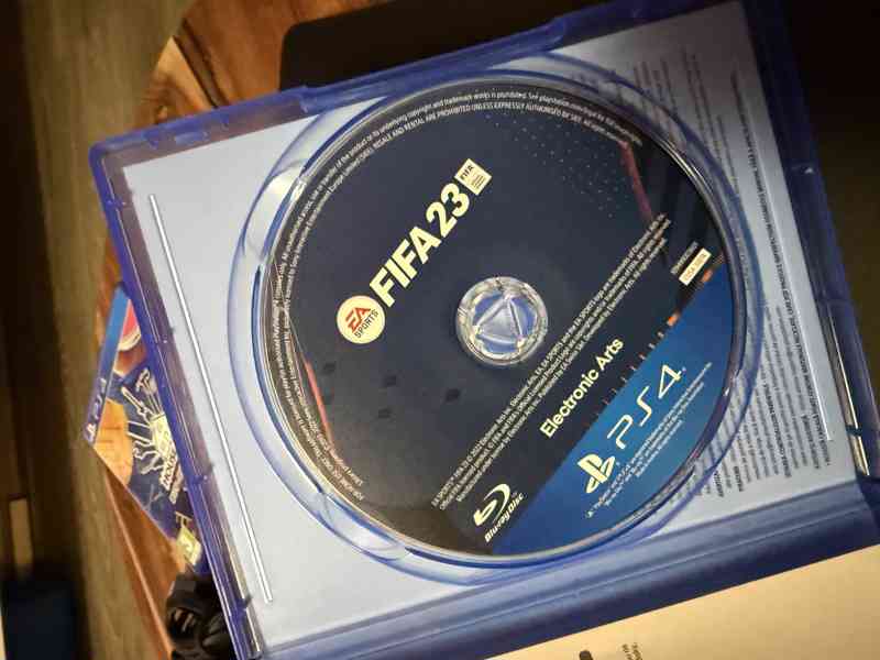 Sony PlayStation 4 Slim 500GB TOP STAV FIFA 2023 a House - foto 13