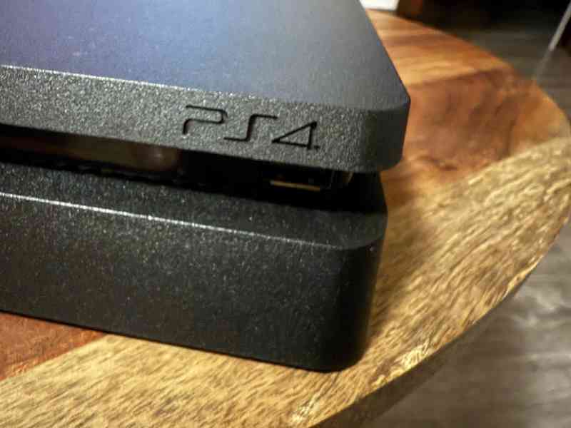 Sony PlayStation 4 Slim 500GB TOP STAV FIFA 2023 a House - foto 6