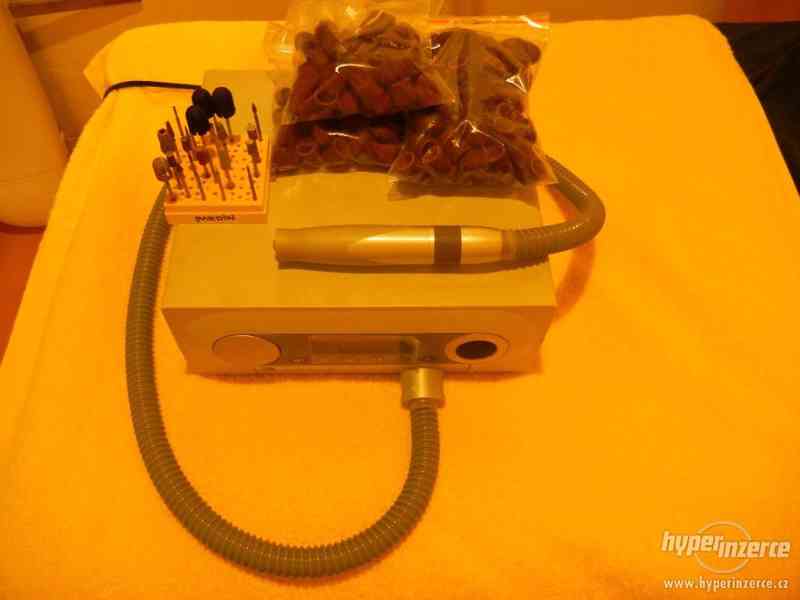 přístroj na suchou pedikúru - foto 1