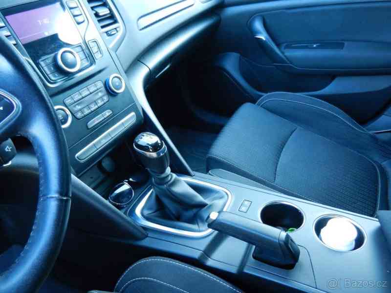Renault Megane IV Grandtour 1,6 - foto 16