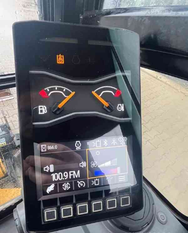 Caterpillar 301.8 Minibagr 16 kW / 21 HP 1 100 cm³ - foto 3