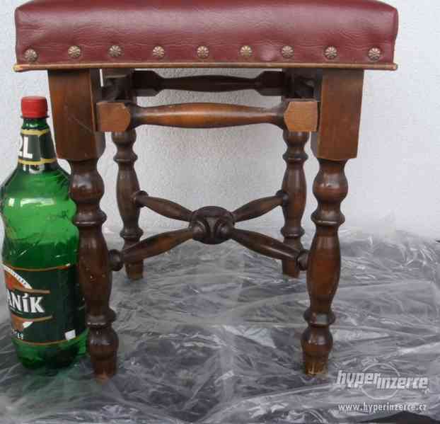 stolička s koženkou - foto 1