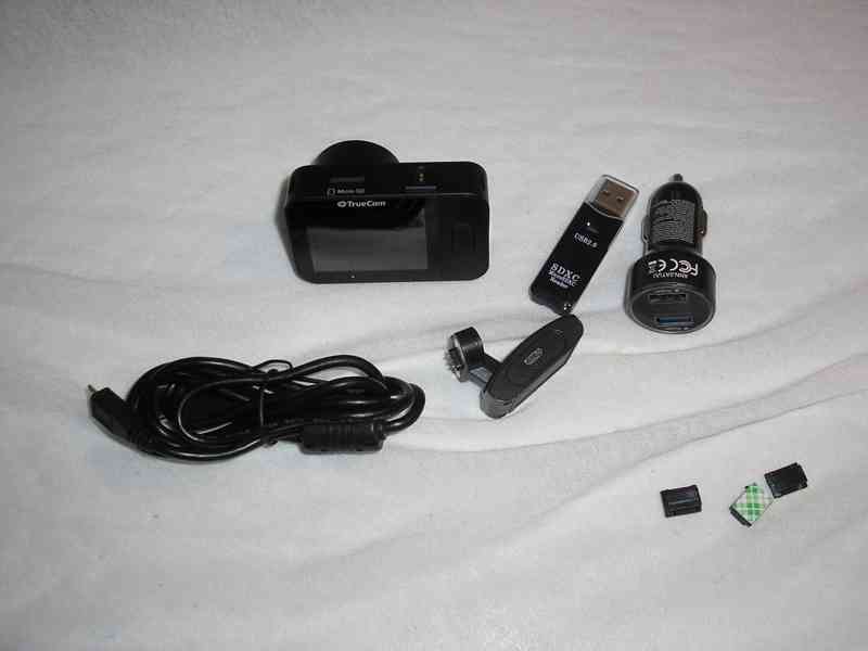 Autokamera TrueCam M5 GPS WiFi s hlášením radarů - foto 2