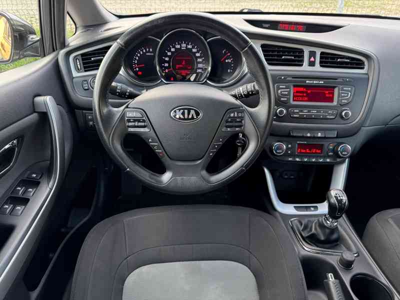 Kia Ceed SW 1.6 GDI 99kW | 117tkm, 2. maj, původ ČR - foto 9