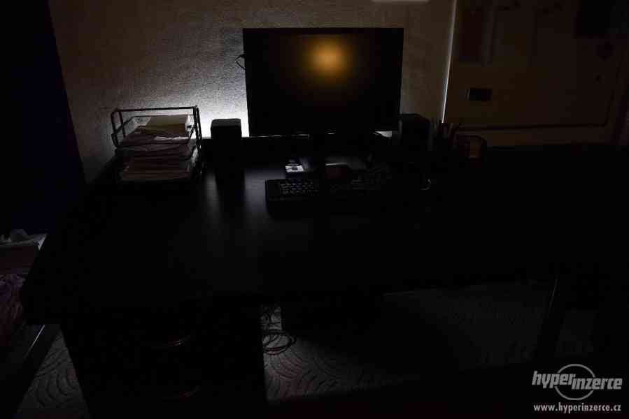 Velký kancelářský (PC) stůl + 2 police + box na šanony - foto 6