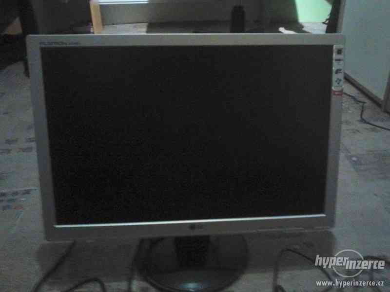 LG LCD monitor - foto 4