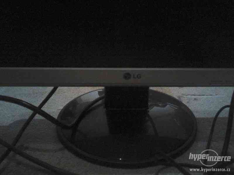 LG LCD monitor - foto 6