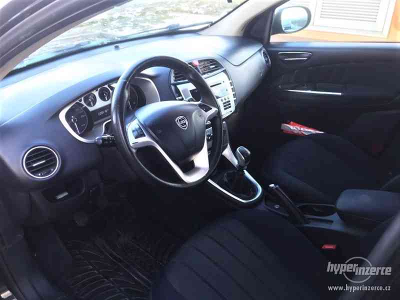 LANCIA DELTA 1.6 JTDM, PO SERVISE, VYNIKAJÍCÍ STAV - foto 9