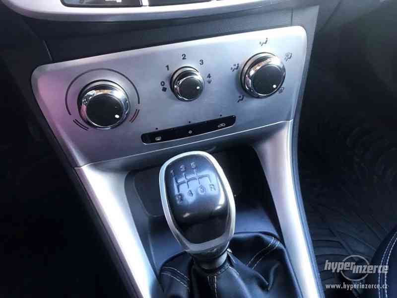 LANCIA DELTA 1.6 JTDM, PO SERVISE, VYNIKAJÍCÍ STAV - foto 13