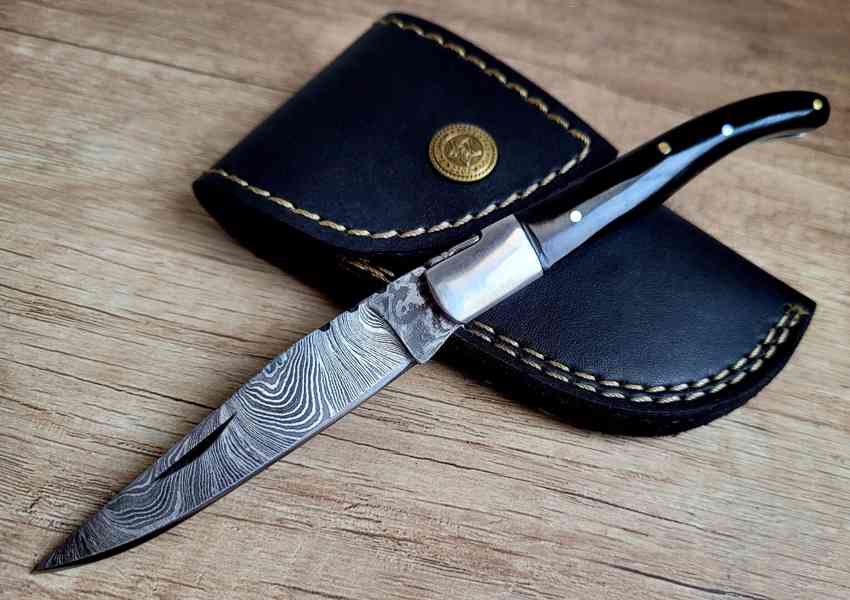 kapesní Damaškový nůž typu LAGUIOLE s koženým pouzdrem - foto 1