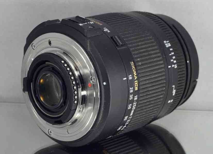 pro Nikon - Sigma DC 18-250mm 1:3.5-6.3 HSM OS **APS-C zoom - foto 3